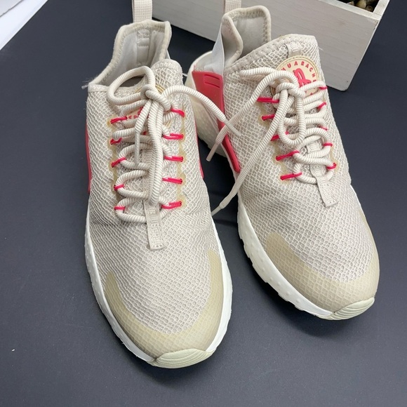 Nike Beige and Red Women's Sneakers - Picture 2 of 6